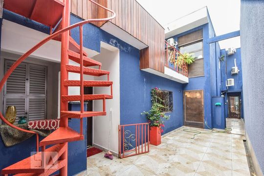 Área Externa de casa para alugar com 2 quartos, 120m² em Vila Cordeiro, São Paulo