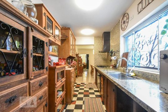 Cozinha de casa para alugar com 2 quartos, 120m² em Vila Cordeiro, São Paulo