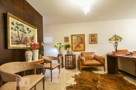 Sala de casa à venda com 2 quartos, 120m² em Vila Cordeiro, São Paulo