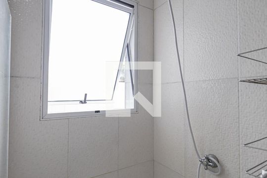 Banheiro Social de apartamento à venda com 3 quartos, 102m² em Brás, São Paulo