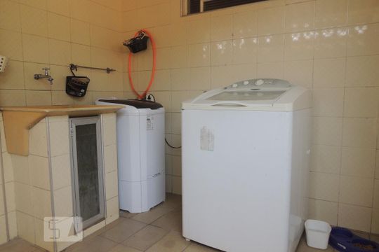 Área de Serviço de casa à venda com 3 quartos, 420m² em Vila Santa Isabel, Campinas