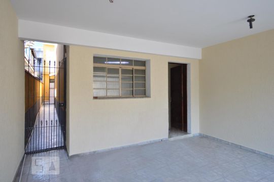 Garagem de casa para alugar com 2 quartos, 150m² em Chácara Califórnia, São Paulo