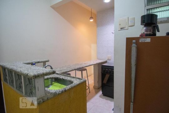Cozinha de kitnet/studio à venda com 1 quarto, 37m² em Copacabana, Rio de Janeiro