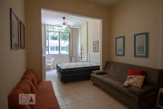 Kitnet/Studio à venda com 1 quarto, 37m² em Copacabana, Rio de Janeiro