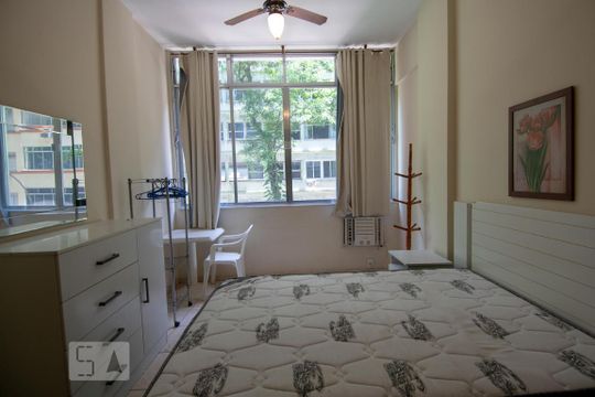 Quarto de kitnet/studio à venda com 1 quarto, 37m² em Copacabana, Rio de Janeiro