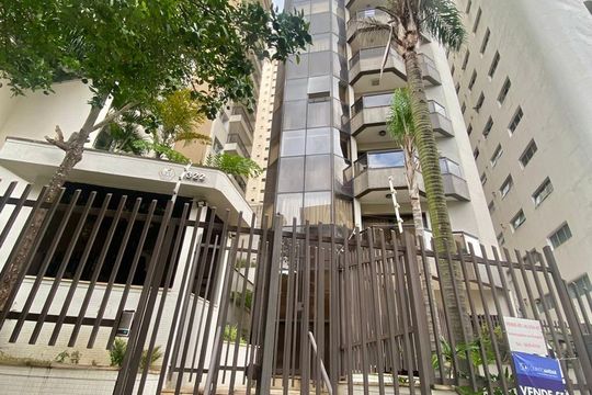 Fachada de apartamento à venda com 3 quartos, 200m² em Santa Cecília, São Paulo