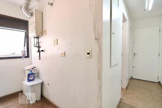 Área de Serviço de apartamento à venda com 3 quartos, 200m² em Santa Cecília, São Paulo
