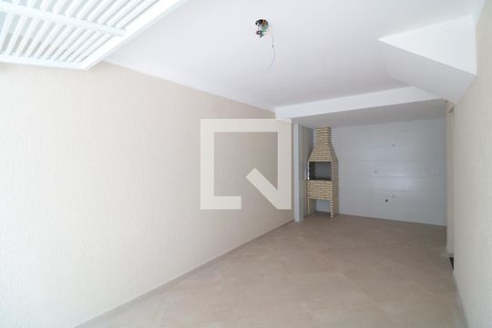 Garagem de casa de condomínio para alugar com 2 quartos, 83m² em Penha de França, São Paulo