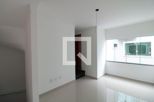 Casa de Condomínio para alugar com 2 quartos, 83m² em Penha de França, São Paulo