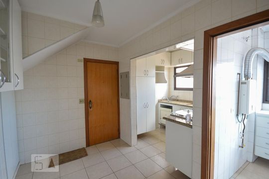 Cozinha de apartamento à venda com 3 quartos, 248m² em Vila Moinho Velho, São Paulo