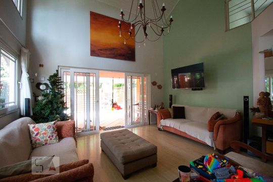 Sala de casa de condomínio à venda com 4 quartos, 256m² em São Francisco, Niterói