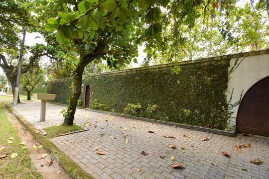 Fachada de casa para alugar com 5 quartos, 700m² em Jardim Virginia, Guarujá