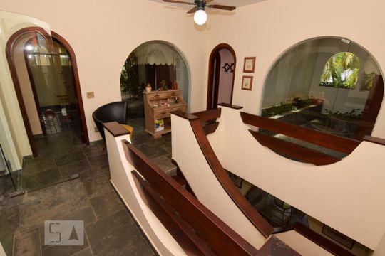 Acesso Suítes de casa para alugar com 5 quartos, 700m² em Jardim Virginia, Guarujá