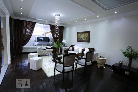 Sala de Estar de casa à venda com 6 quartos, 320m² em Vila Paranagua, São Paulo