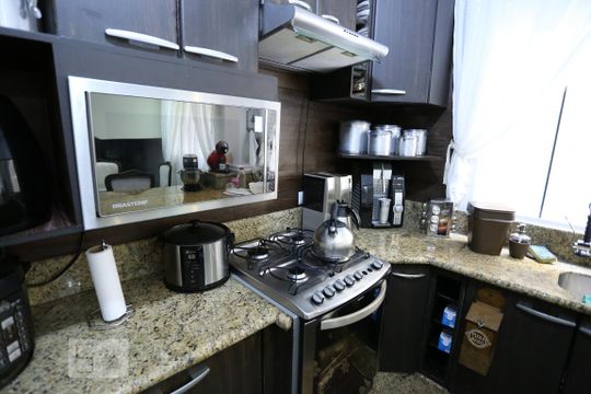 Detalhe cozinha de casa para alugar com 6 quartos, 320m² em Vila Paranagua, São Paulo