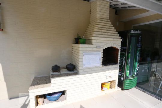 Área comum - Churrasqueira de casa para alugar com 6 quartos, 320m² em Vila Paranagua, São Paulo