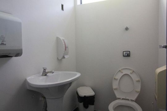 Lavabo de casa à venda com 6 quartos, 240m² em Vila Tramontano, São Paulo