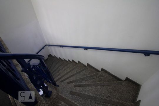 Escadas de casa à venda com 6 quartos, 240m² em Vila Tramontano, São Paulo