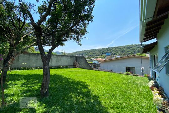 Área Externa de casa à venda com 2 quartos, 117m² em São José, Novo Hamburgo