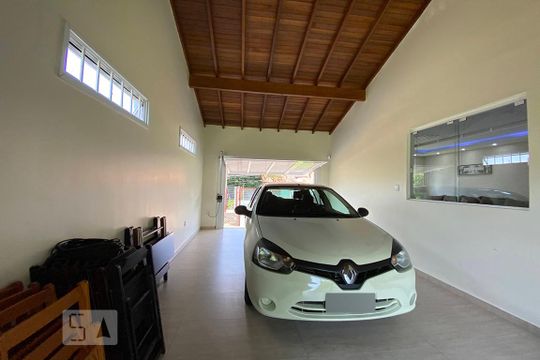 Garagem de casa à venda com 2 quartos, 117m² em São José, Novo Hamburgo