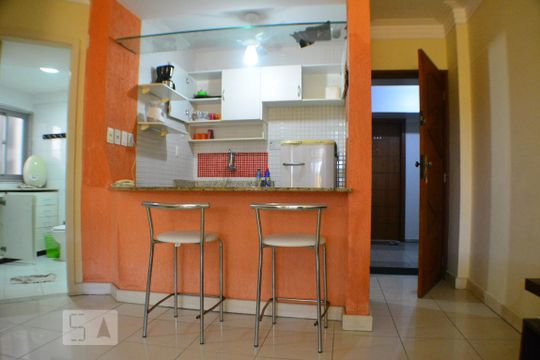 Cozinha de apartamento para alugar com 2 quartos, 63m² em Armação, Salvador