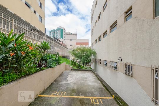 Garagem de apartamento para alugar com 2 quartos, 70m² em Caiçara-adelaide, Belo Horizonte