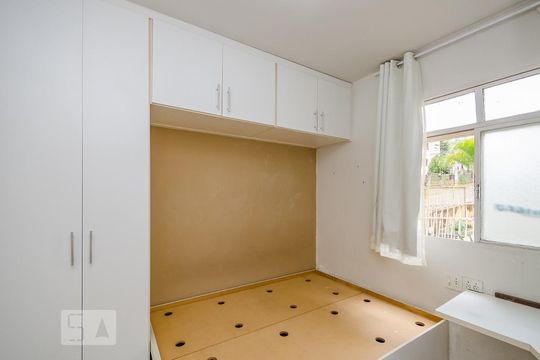 Quarto 1 de apartamento para alugar com 2 quartos, 70m² em Caiçara-adelaide, Belo Horizonte