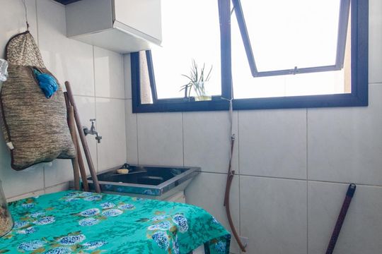 Área de serviço de apartamento para alugar com 2 quartos, 55m² em Jardim Vila Formosa, São Paulo
