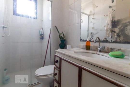 Banheiro de apartamento para alugar com 2 quartos, 55m² em Jardim Vila Formosa, São Paulo