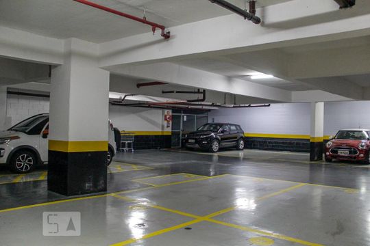 Garagem de apartamento para alugar com 2 quartos, 80m² em Vila Nova Conceição, São Paulo