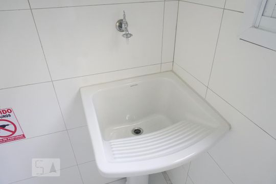 Cozinha de apartamento para alugar com 2 quartos, 41m² em Parque Boturussu, São Paulo