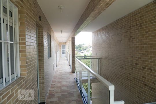Corredor do Anda de apartamento para alugar com 2 quartos, 41m² em Parque Boturussu, São Paulo