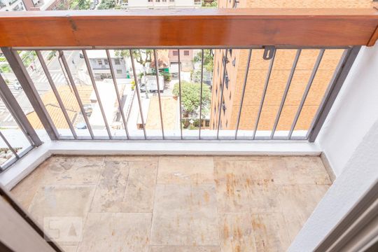 Sacada do Quarto 1 de apartamento para alugar com 2 quartos, 64m² em Perdizes, São Paulo