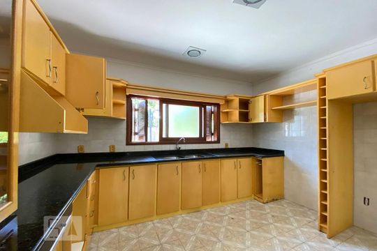 Cozinha de casa à venda com 3 quartos, 239m² em Pinheiro, São Leopoldo