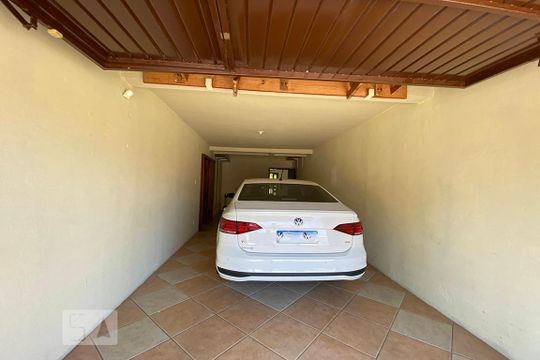 Garagem de casa à venda com 3 quartos, 239m² em Pinheiro, São Leopoldo