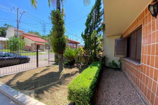Pátio Frente e jardim de casa à venda com 3 quartos, 239m² em Pinheiro, São Leopoldo