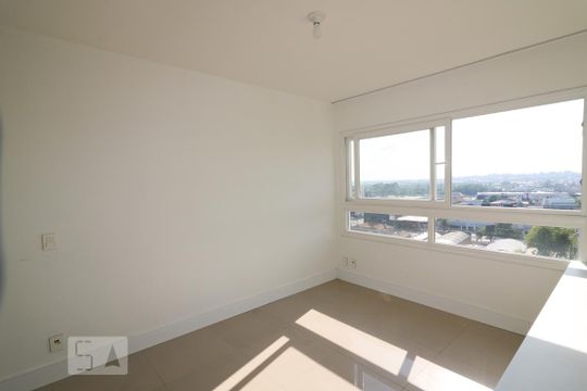 Sala de apartamento para alugar com 3 quartos, 77m² em Navegantes, Porto Alegre