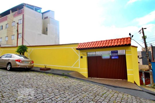 Fachada de casa à venda com 2 quartos, 87m² em Vila Guarani, Santo André