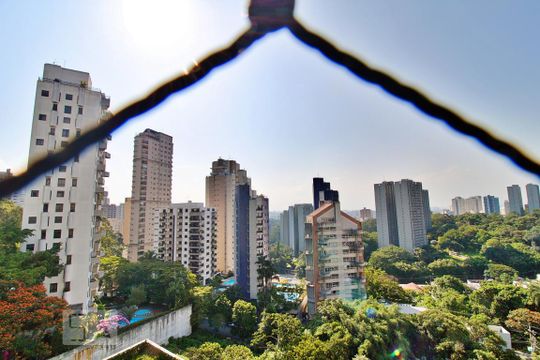 Vista da Varanda da Sala de apartamento à venda com 4 quartos, 337m² em Vila Suzana, São Paulo
