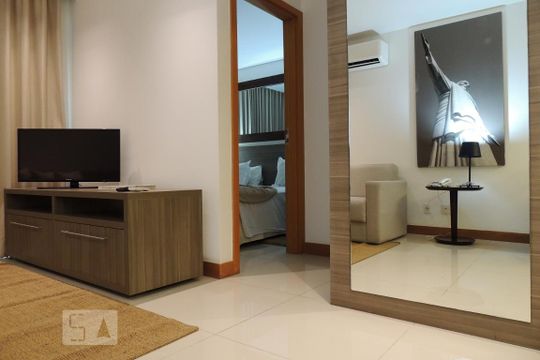 Sala de apartamento para alugar com 1 quarto, 46m² em Jacarepaguá, Rio de Janeiro
