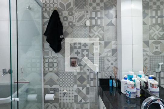 Banheiro de kitnet/studio à venda com 0 quarto, 24m² em Praça da Bandeira, Rio de Janeiro