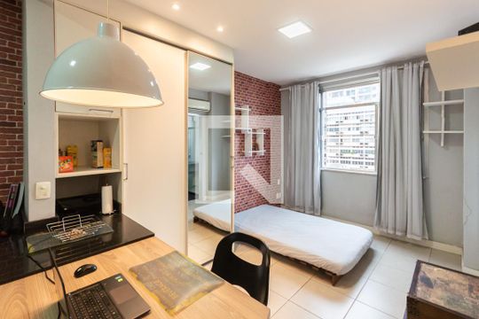 Studio de kitnet/studio à venda com 0 quarto, 24m² em Praça da Bandeira, Rio de Janeiro