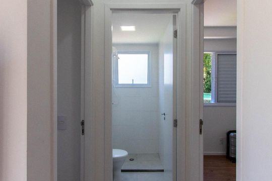 Corredor Quartos e Banheiro de apartamento para alugar com 2 quartos, 47m² em Jardim Barro Branco, Cotia