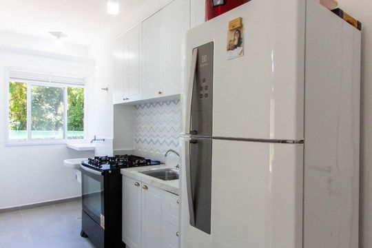 Cozinha de apartamento para alugar com 2 quartos, 47m² em Jardim Barro Branco, Cotia