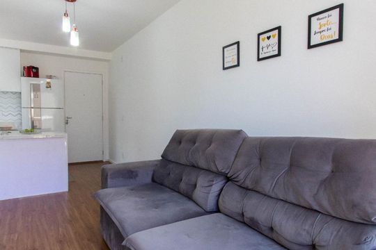 Sala de apartamento para alugar com 2 quartos, 47m² em Jardim Barro Branco, Cotia