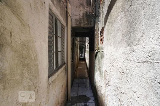 Corredor de Entrada de casa para alugar com 2 quartos, 12m² em Jardim Arize, São Paulo