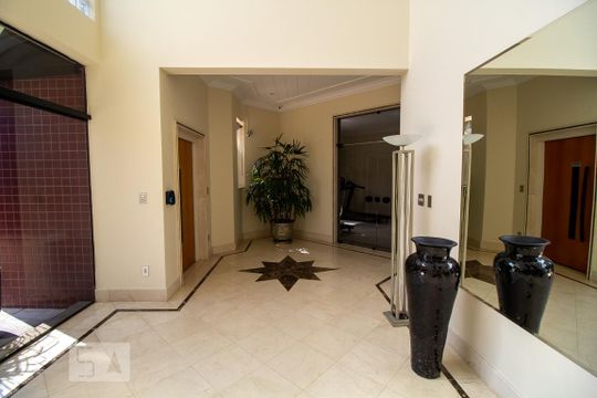 Hall de Entrada de apartamento à venda com 3 quartos, 127m² em Jardim Avelino, São Paulo
