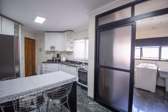 Cozinha de apartamento à venda com 3 quartos, 127m² em Jardim Avelino, São Paulo