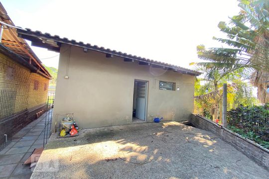 Área Externa de casa à venda com 2 quartos, 75m² em Centro, Novo Hamburgo