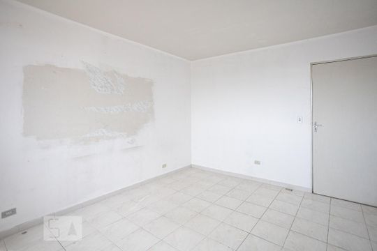 Quarto de apartamento para alugar com 1 quarto, 30m² em Vila Silva Ribeiro, Carapicuíba